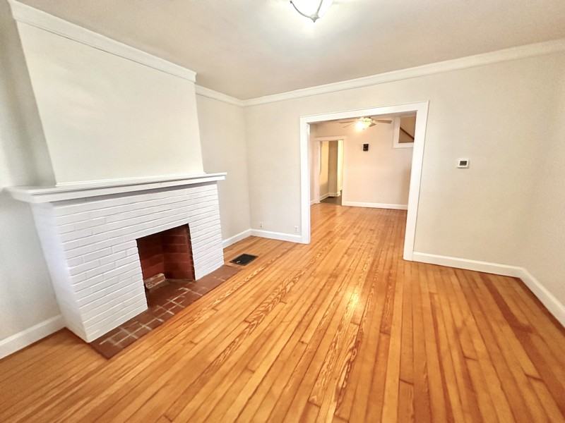 4222 Broadway - Photo 6 of 16