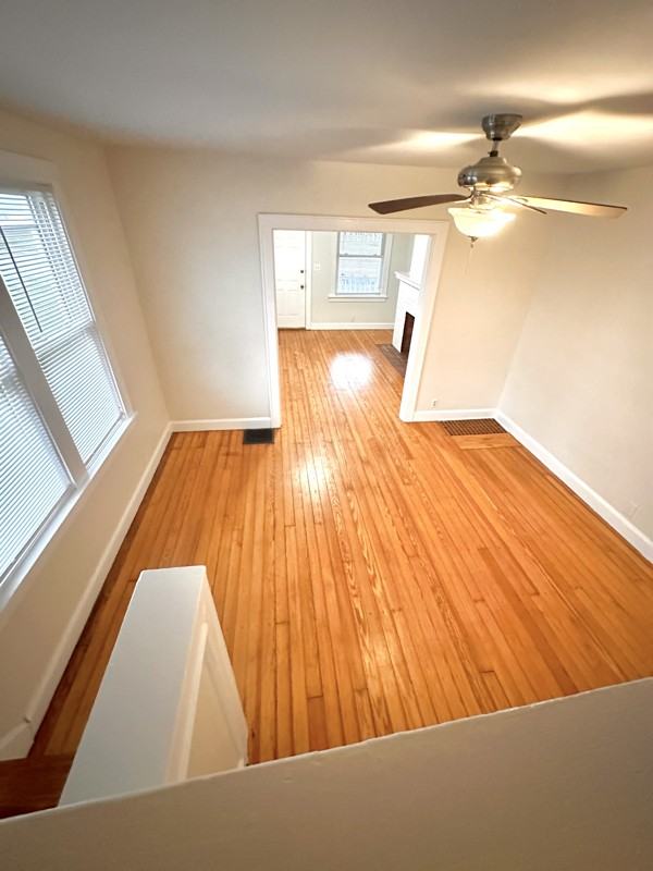 4222 Broadway - Photo 7 of 16