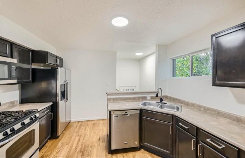 668 S Lowell Blvd - Photo 3 of 15