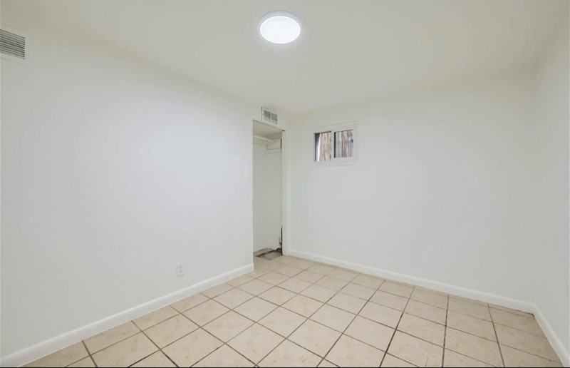 668 S Lowell Blvd - Photo 7 of 15