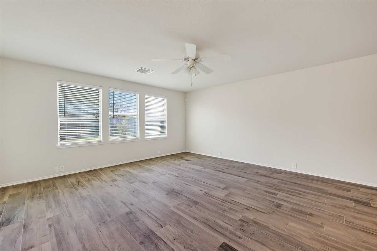 827 Honeysuckle Vine Dr #827 - Photo 2 of 44