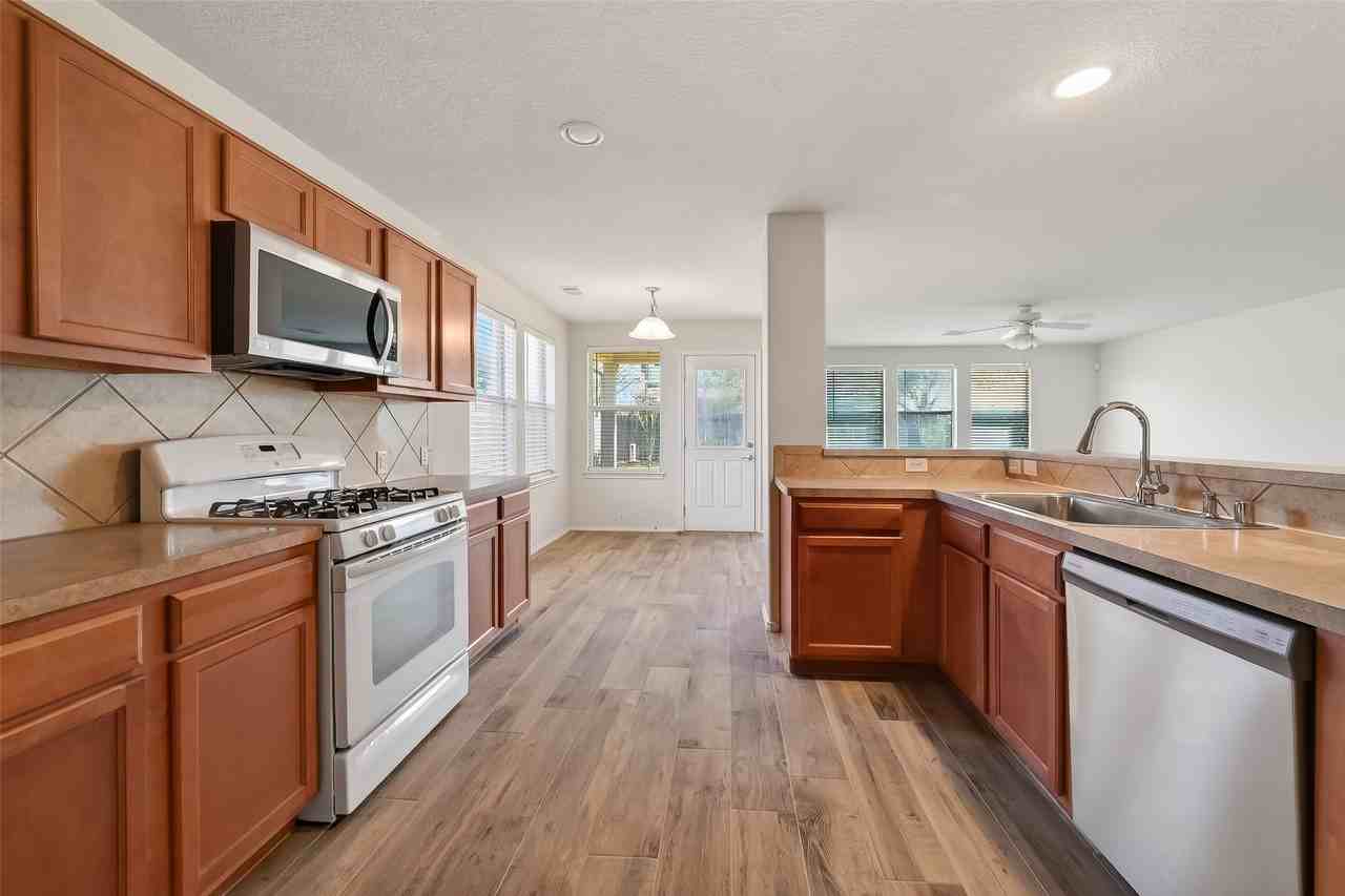 827 Honeysuckle Vine Dr #827 - Photo 4 of 44