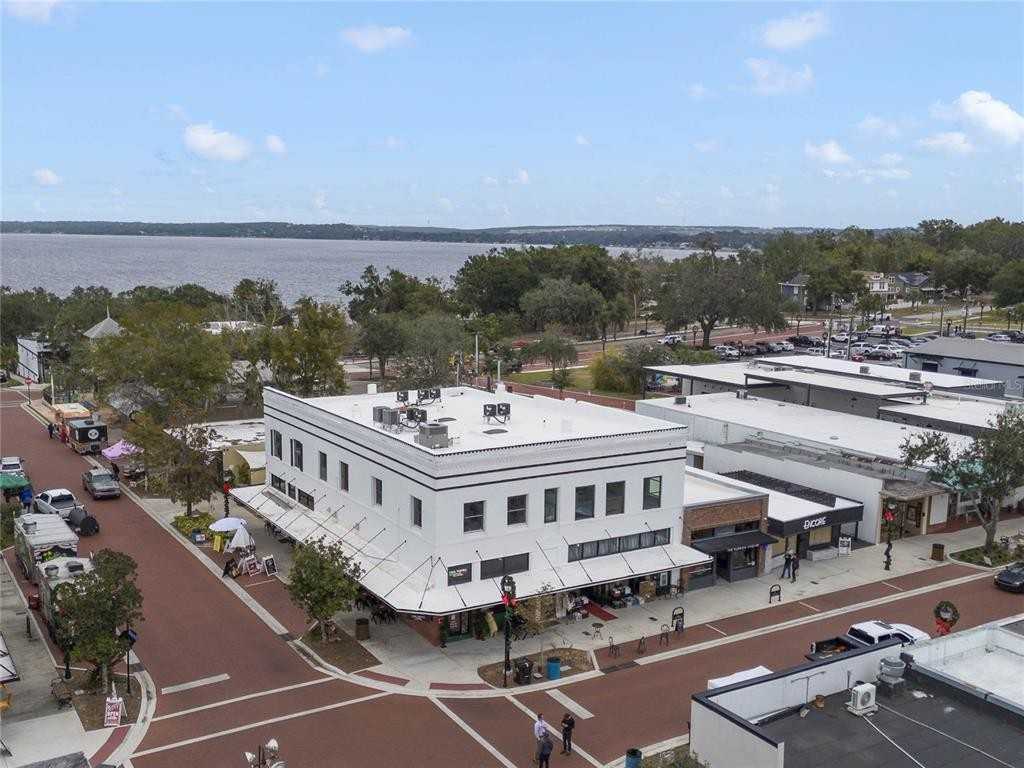 792 W Montrose St #792-205 - Photo 3 of 19