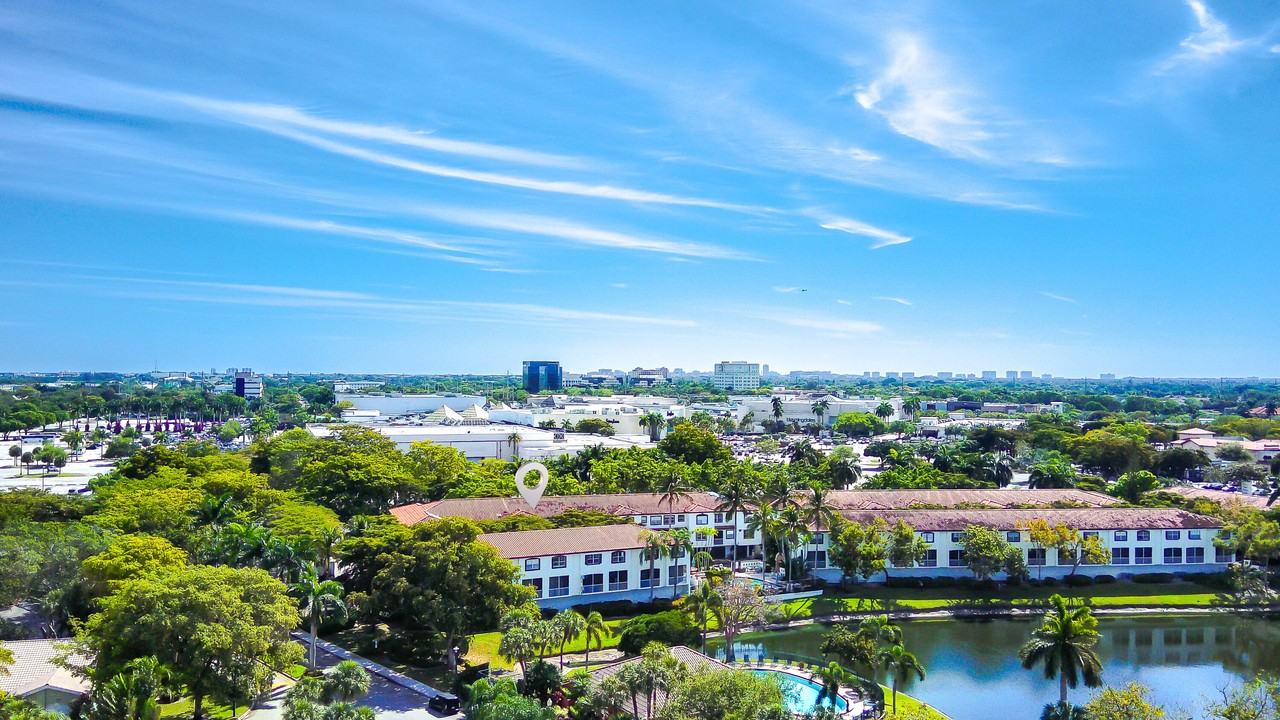 20889 Saint Andrews Blvd #20889 - Photo 7 of 49