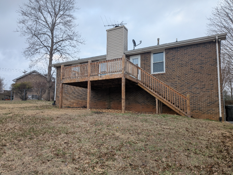 3902 N Hillwood Ct - Photo 2 of 9