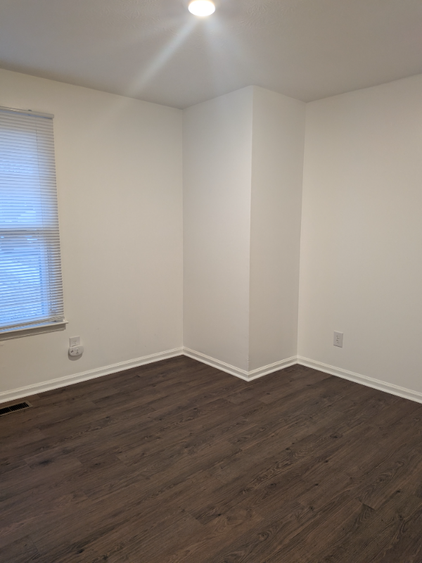 3902 N Hillwood Ct - Photo 7 of 9