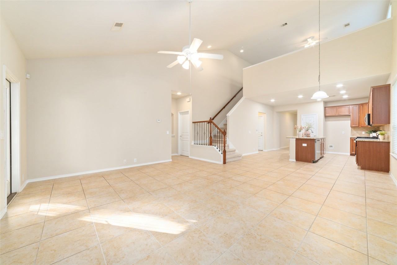 6403 Guilford Glen Ln #6403 - Photo 7 of 27