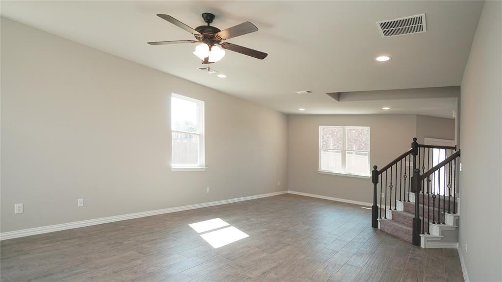 712 Prairie Creek Dr #712 - Photo 2 of 22