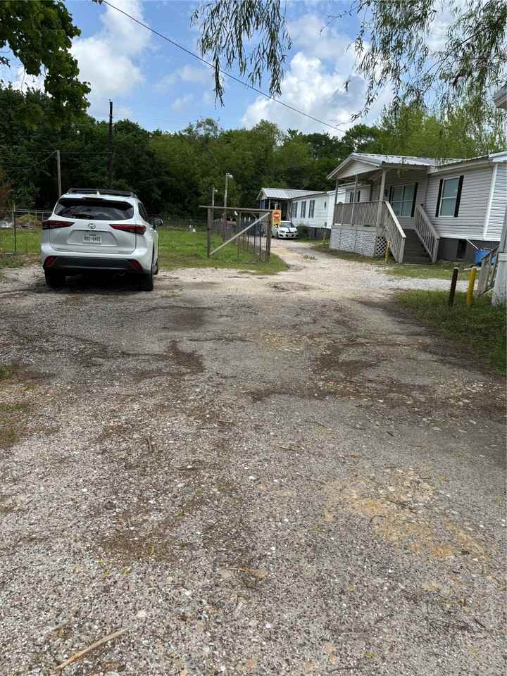 4915 Apache Ln #4915-2 - Photo 3 of 13