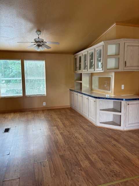 4915 Apache Ln #4915-2 - Photo 4 of 13