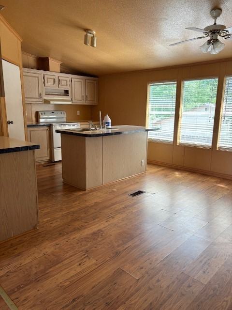 4915 Apache Ln #4915-2 - Photo 5 of 13