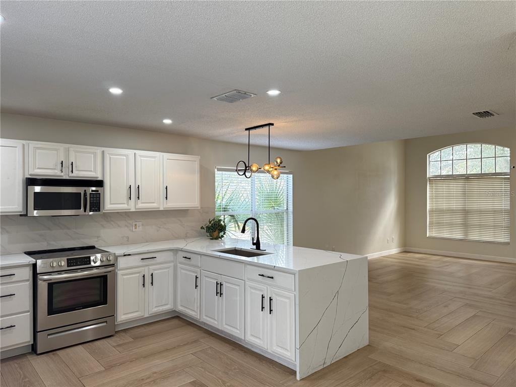 10497 Sun Villa Blvd #10497 - Photo 5 of 24