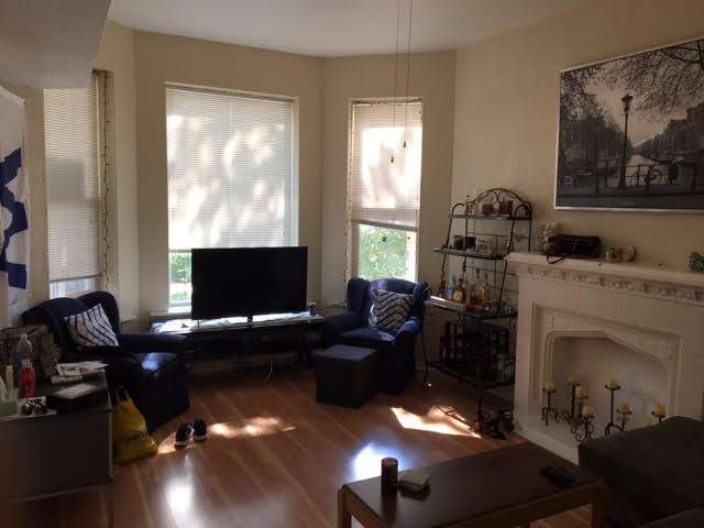 1436 N Maplewood Ave #1 - Photo 2 of 10