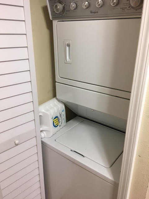 1436 N Maplewood Ave #1 - Photo 5 of 10