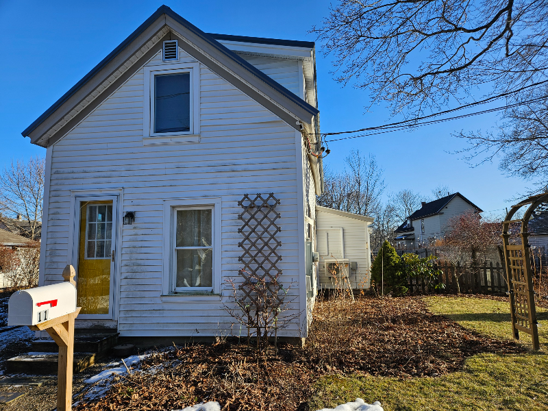 11 Knott St - Photo 2 of 20