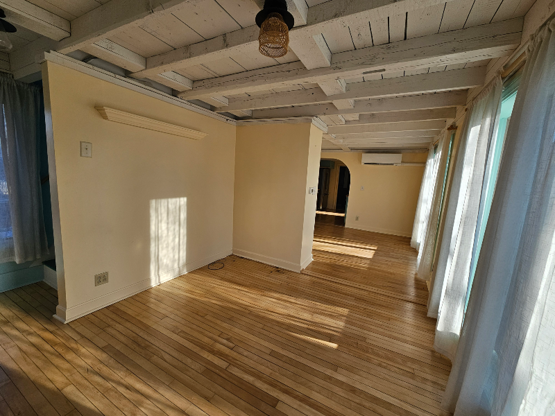 11 Knott St - Photo 4 of 20