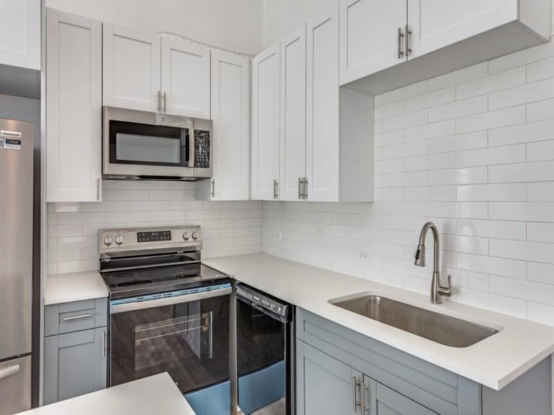 3821 Horizon Pl - Photo 3 of 18