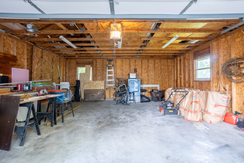 1120 Williams St - Photo 3 of 13