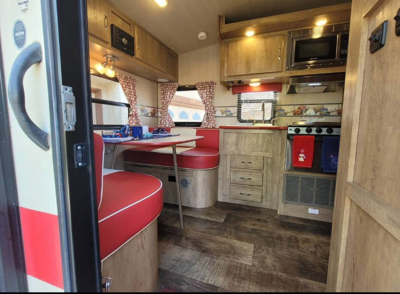 315 Osborne St #13 - Photo 6 of 20