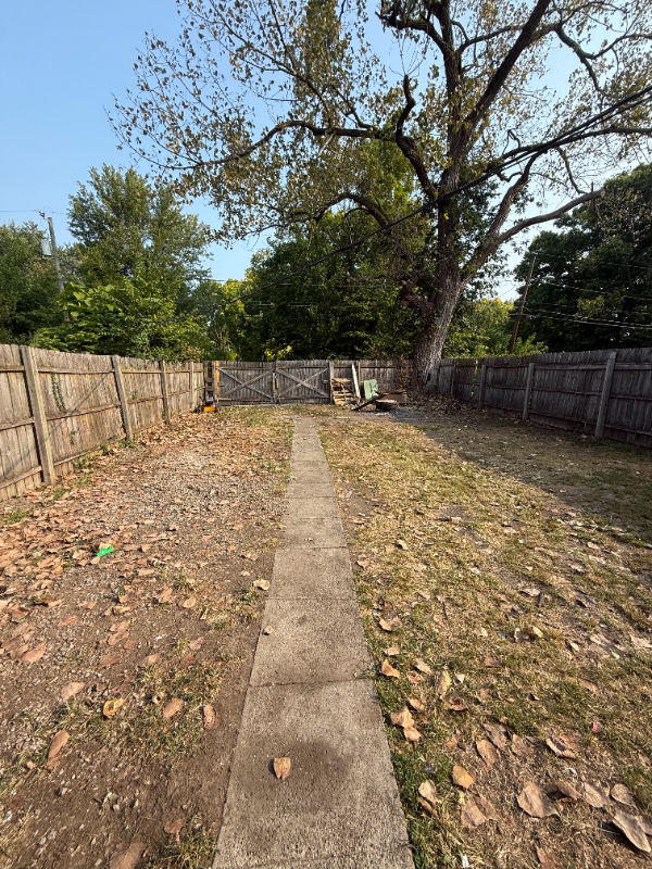 866 W 25th St - Photo 7 of 7