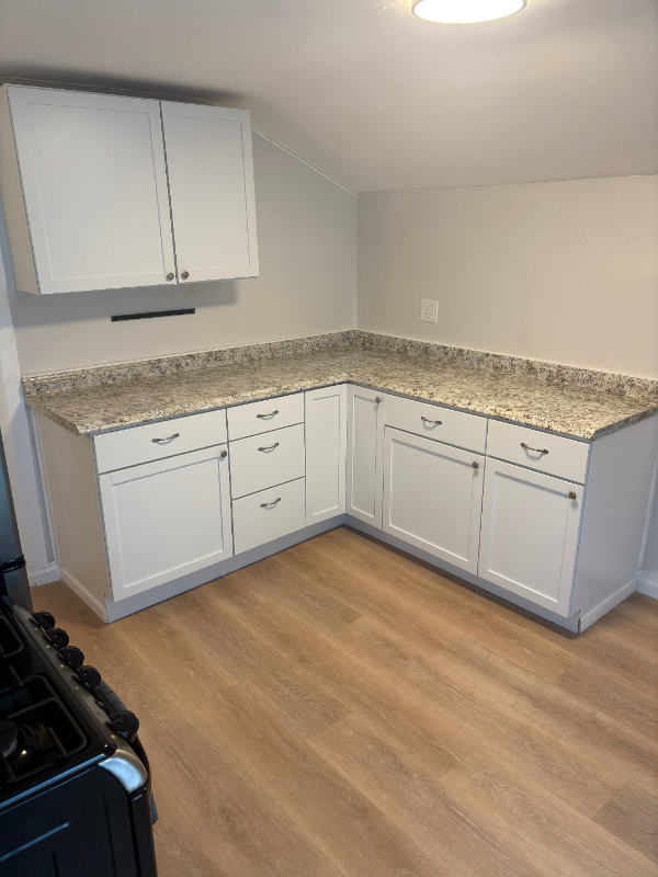 1328 N Main St - Photo 3 of 12