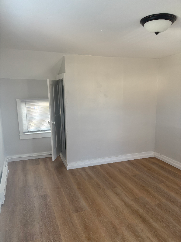 1328 N Main St - Photo 5 of 12