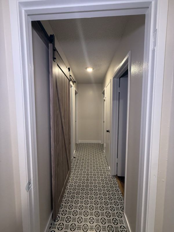 319 Jullien Dr - Photo 4 of 11