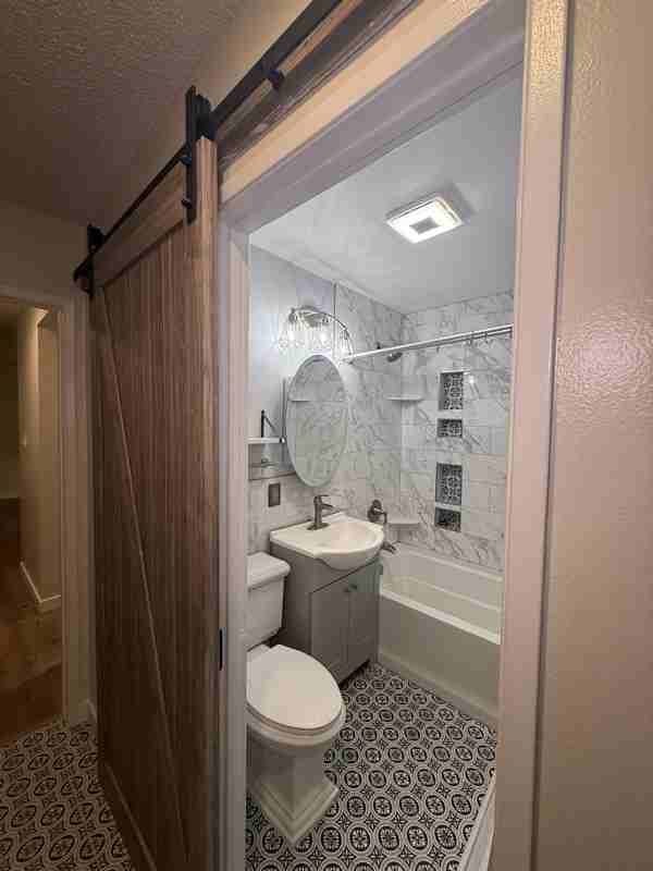 319 Jullien Dr - Photo 5 of 11