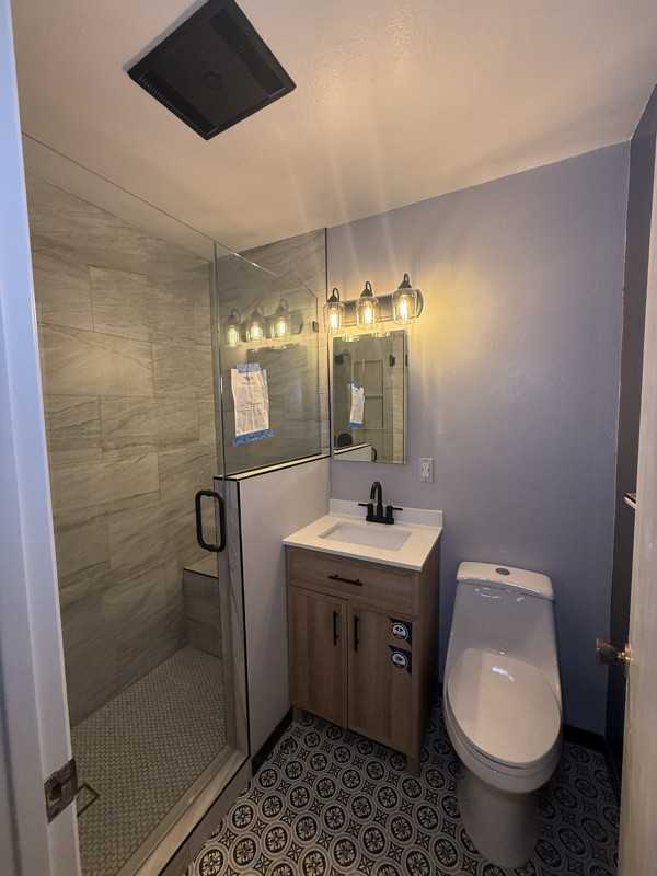 319 Jullien Dr - Photo 6 of 11