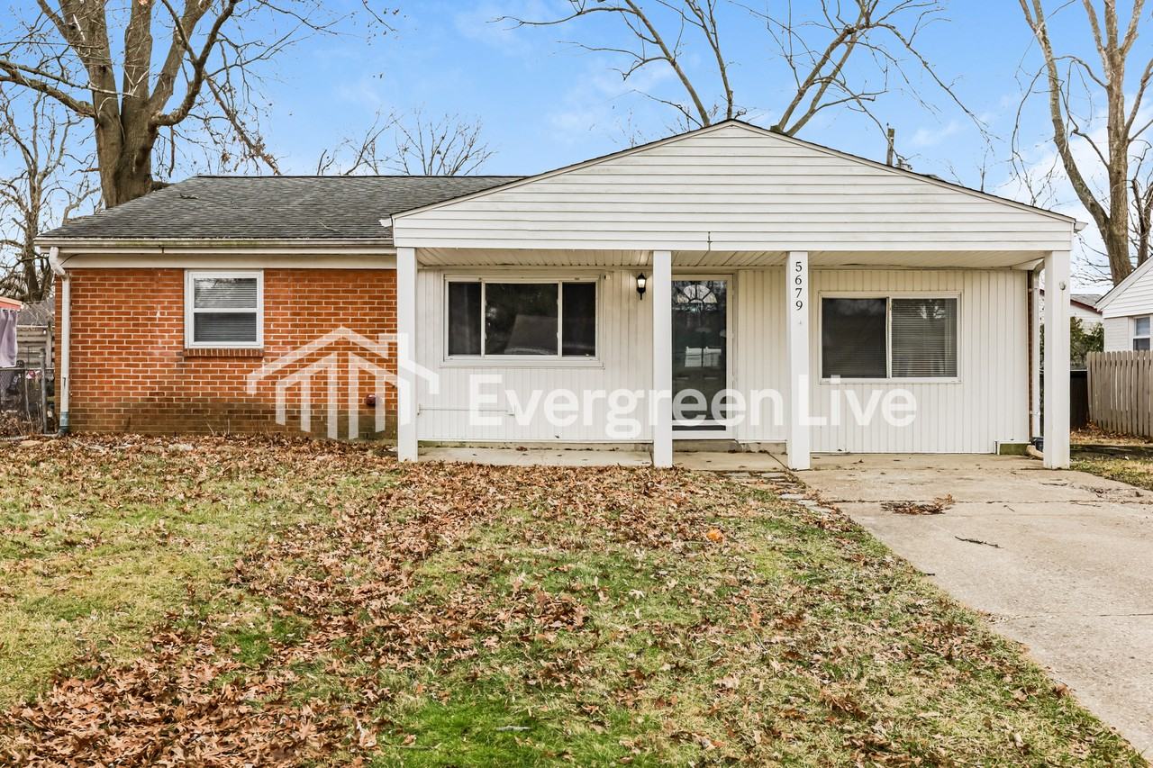 5679 Tall Oaks Dr - Photo 2 of 15