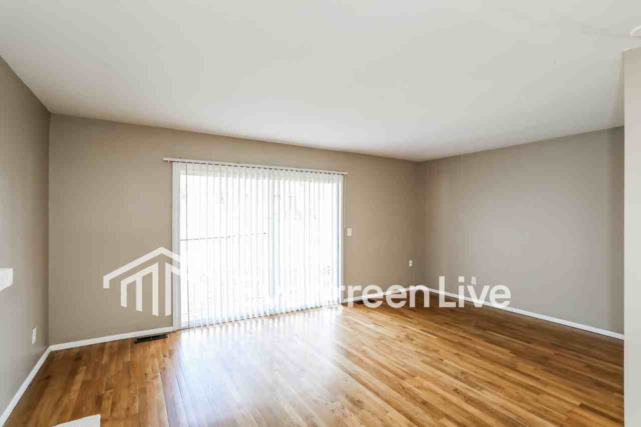 10662 Chelmsford Rd - Photo 3 of 15