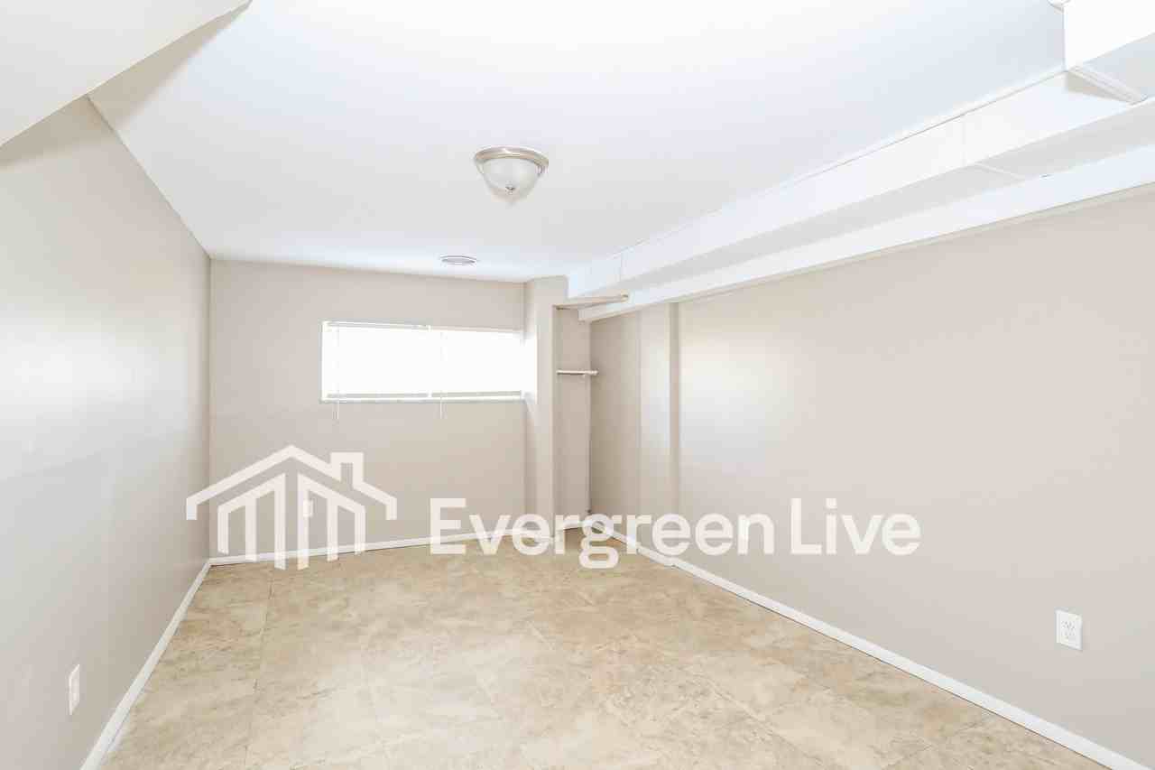 10662 Chelmsford Rd - Photo 7 of 15