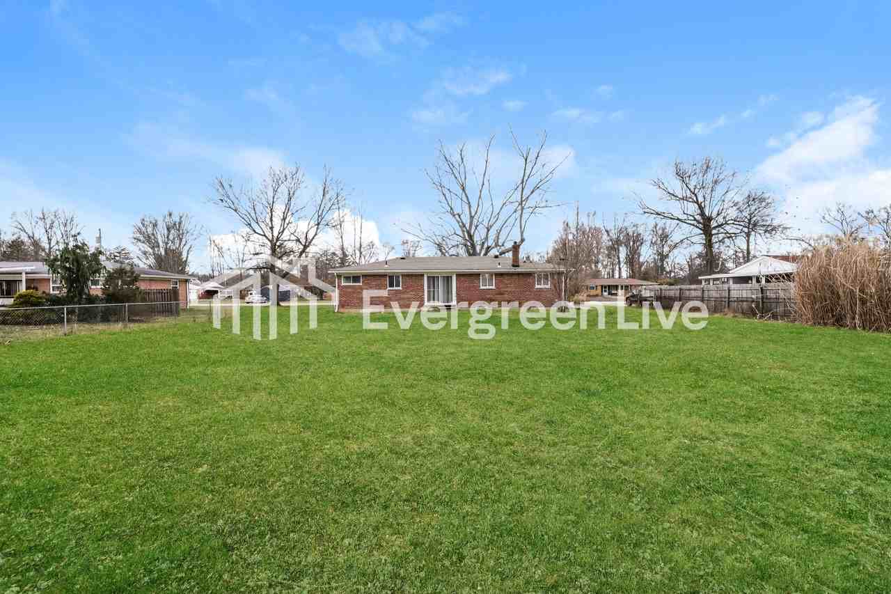 5732 Cromley Dr - Photo 4 of 15