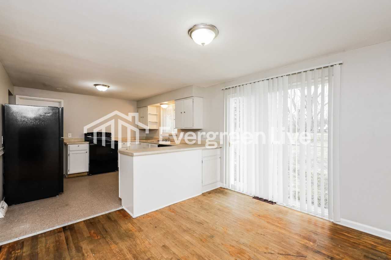 5732 Cromley Dr - Photo 7 of 15