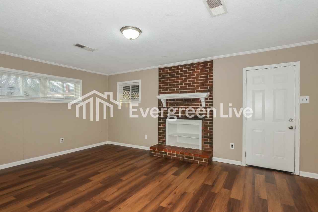 5070 Quince Rd - Photo 2 of 15