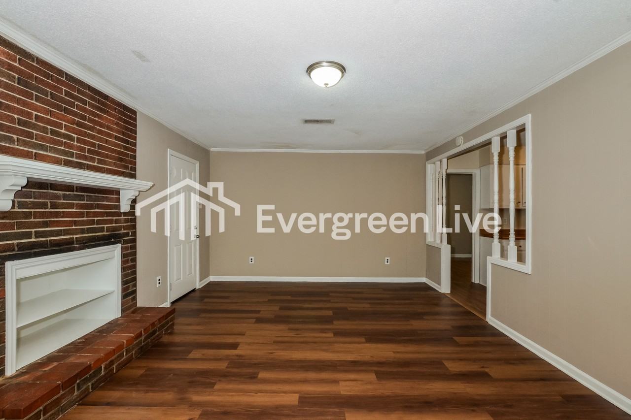 5070 Quince Rd - Photo 3 of 15