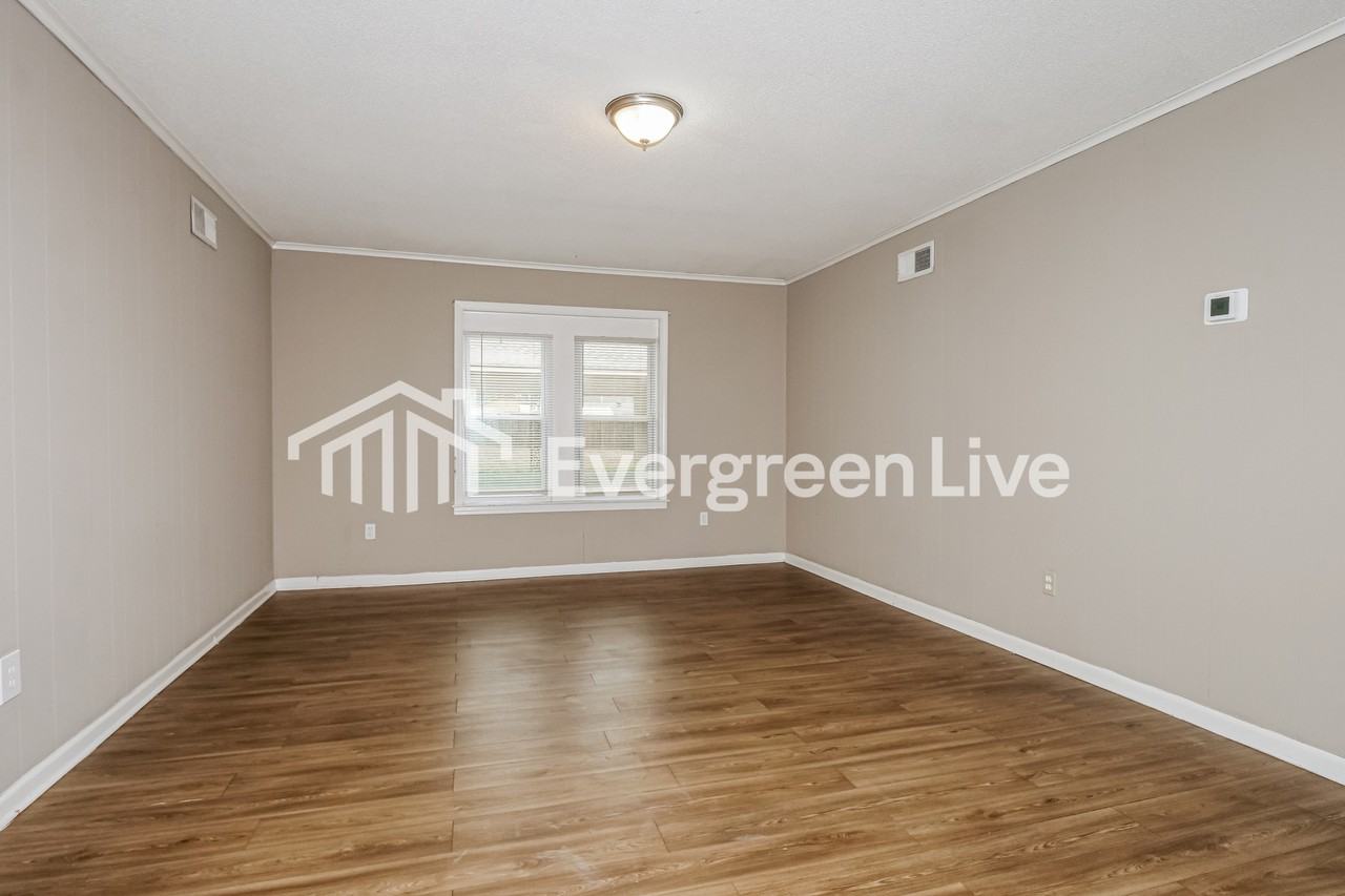 3800 James Rd - Photo 3 of 15