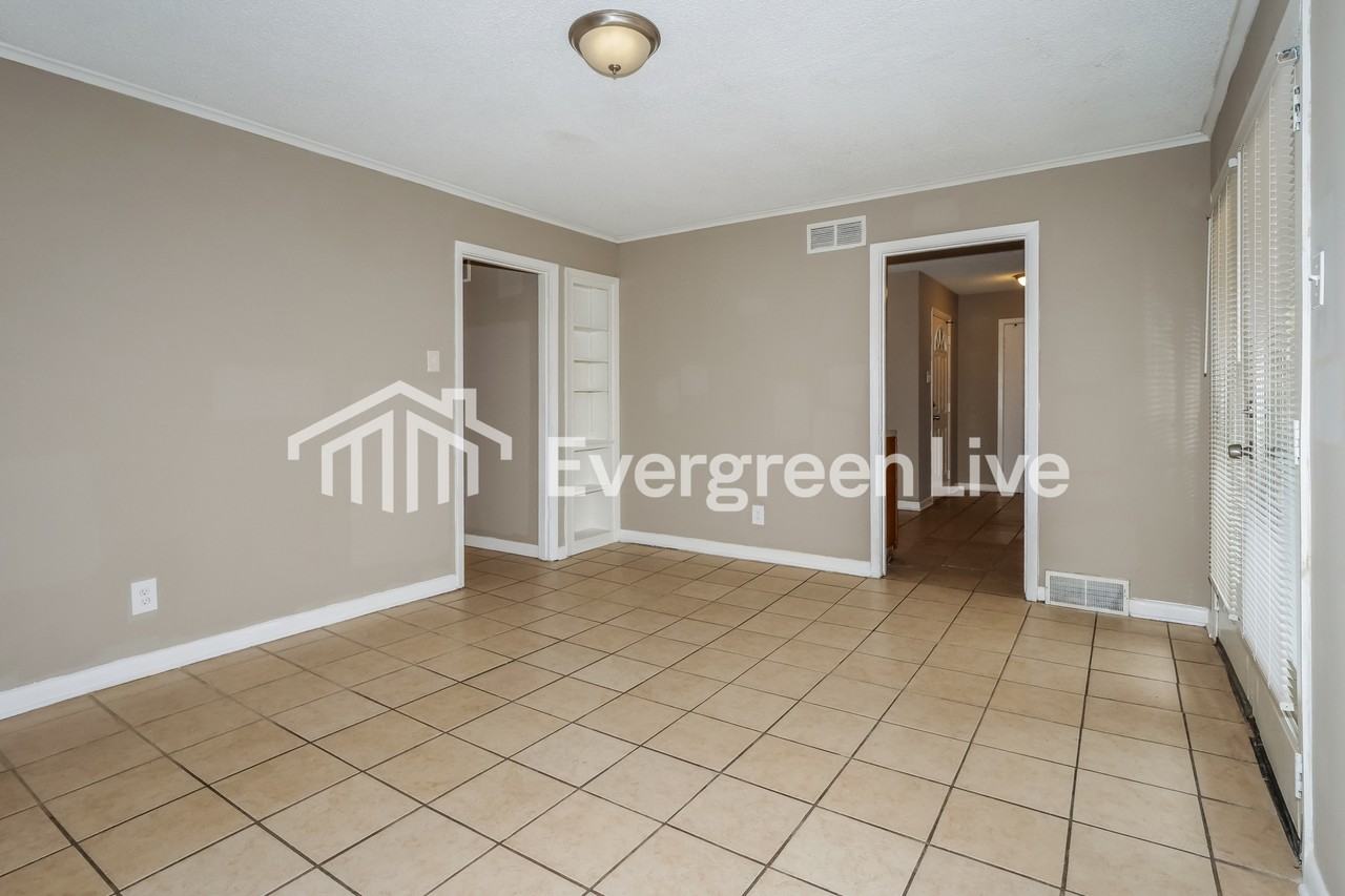 3070 Magevney St - Photo 5 of 15