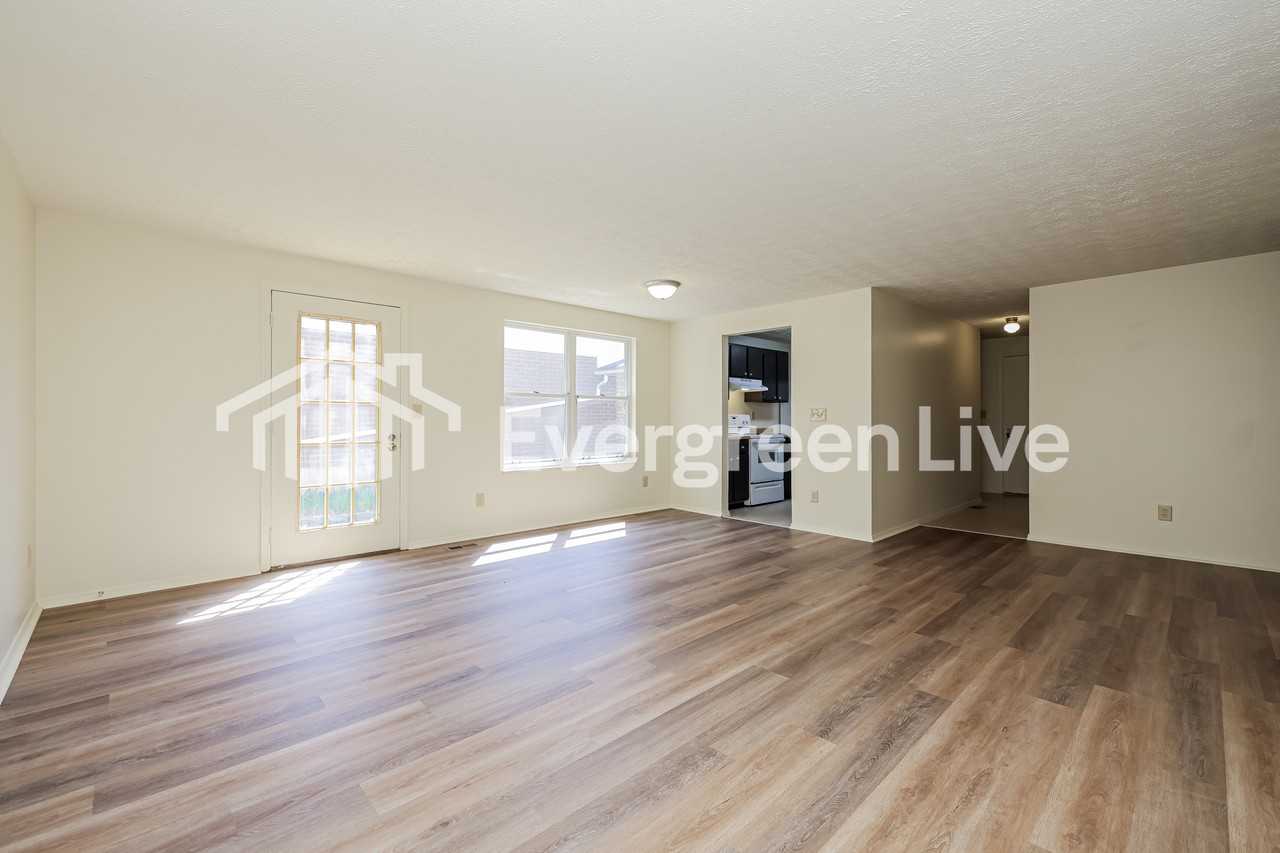 8755 Mardi Gras Dr - Photo 4 of 15