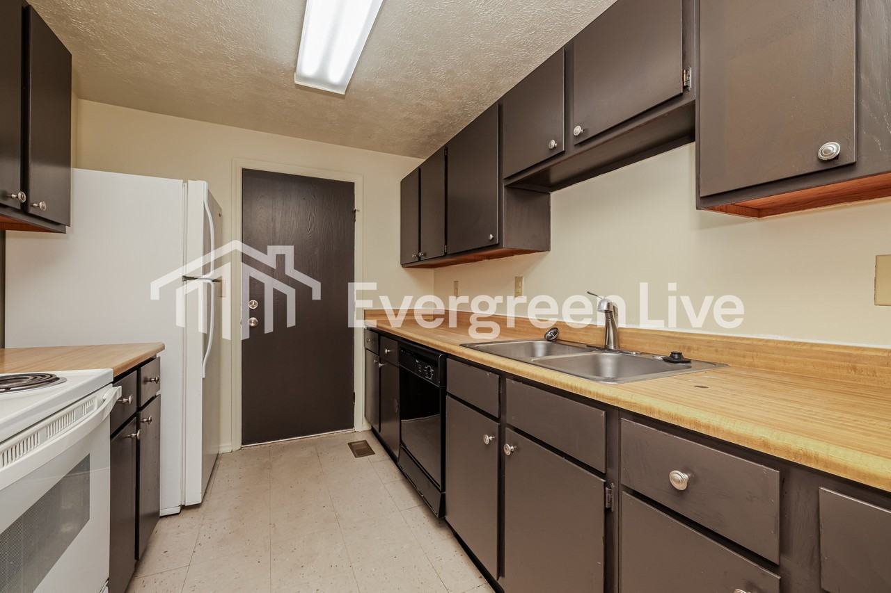 8755 Mardi Gras Dr - Photo 6 of 15