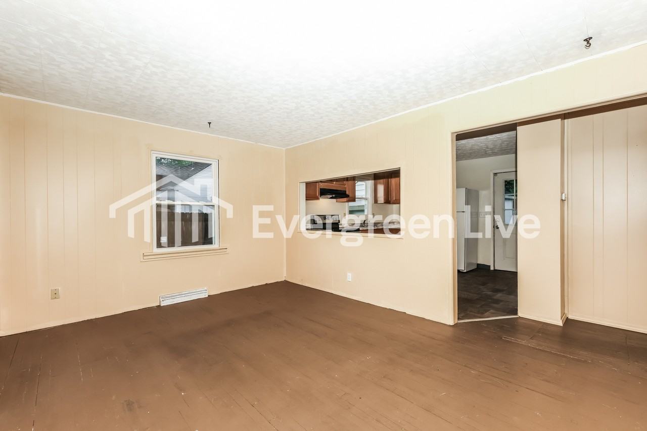 124 E Lindberg Dr - Photo 3 of 15