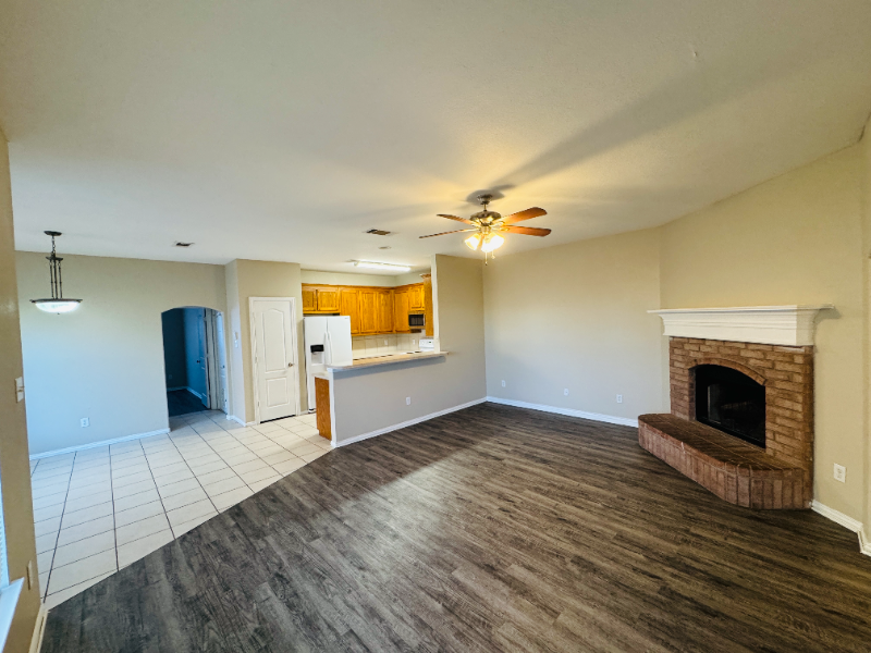 5705 Swords Dr - Photo 5 of 20