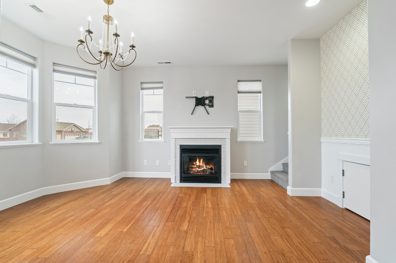 2843 Knight St - Photo 5 of 20