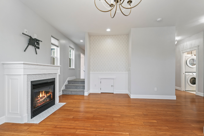 2843 Knight St - Photo 6 of 20