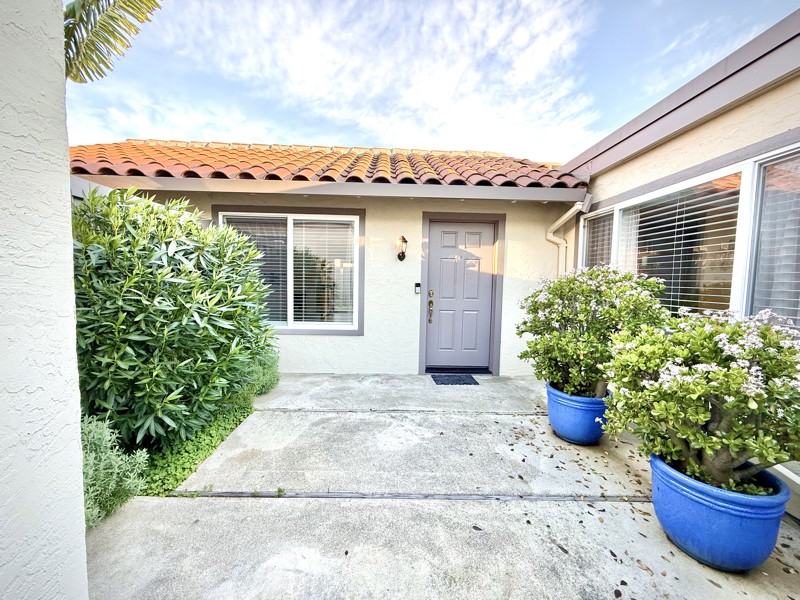 1582 Calle Enrique - Photo 2 of 27