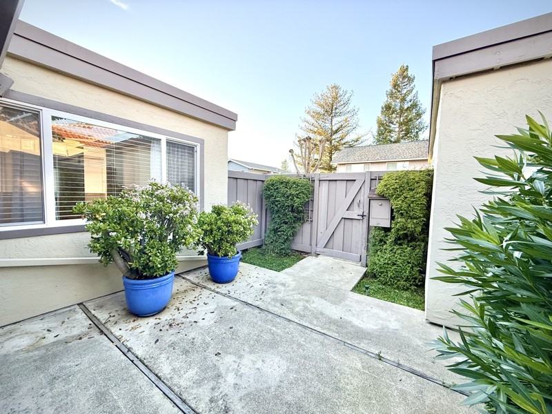 1582 Calle Enrique - Photo 3 of 27