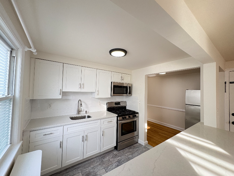 34 E 7th St #2FL - Photo 3 of 9