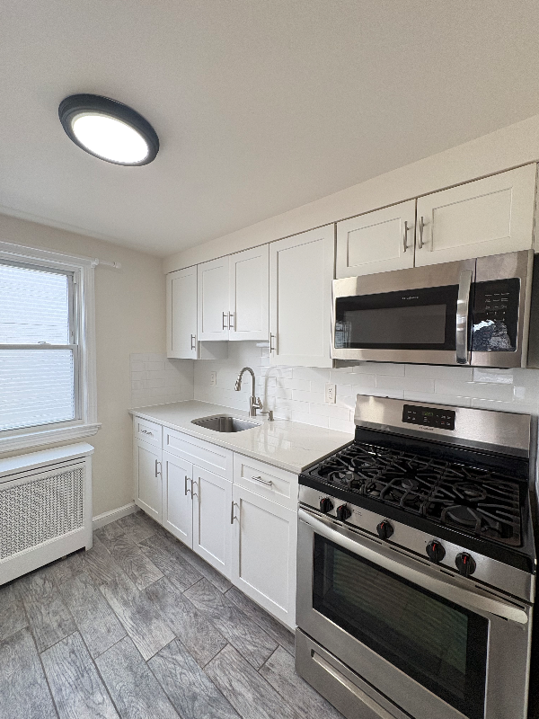 34 E 7th St #2FL - Photo 5 of 9