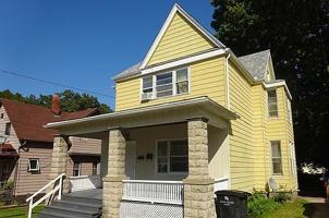 featured image of 903 44th St #1