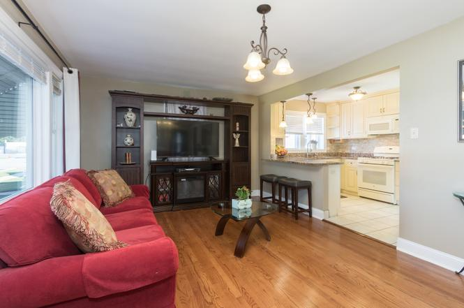 3233 S 60th Ct - Photo 2 of 15